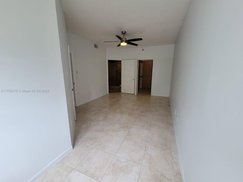 For Rent: $2,980 (2 beds, 2 baths, 1024 Square Feet)