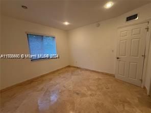 Active With Contract: $2,500 (2 beds, 2 baths, 924 Square Feet)