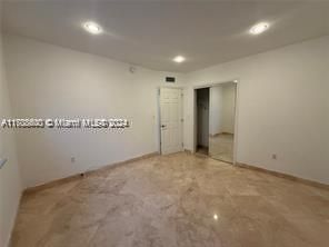 Active With Contract: $2,500 (2 beds, 2 baths, 924 Square Feet)