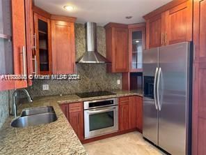 Active With Contract: $2,500 (2 beds, 2 baths, 924 Square Feet)