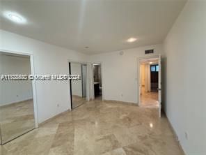 Active With Contract: $2,500 (2 beds, 2 baths, 924 Square Feet)