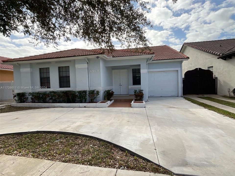 For Sale: $719,000 (4 beds, 2 baths, 2245 Square Feet)