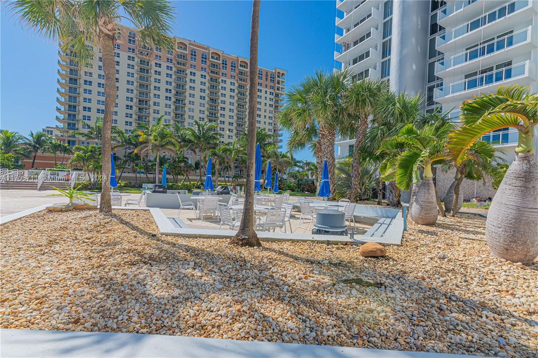 EASTERN OCEANFRONT POOLDECK PROFILE