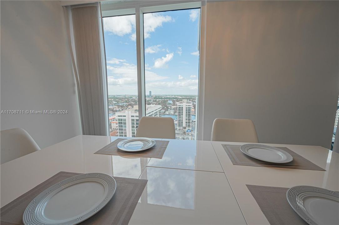 DINING ROOM FLOOR TO CEILING VIEWS