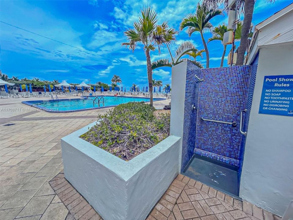 OCEANFRONT JACUZZI AND POOL DECK