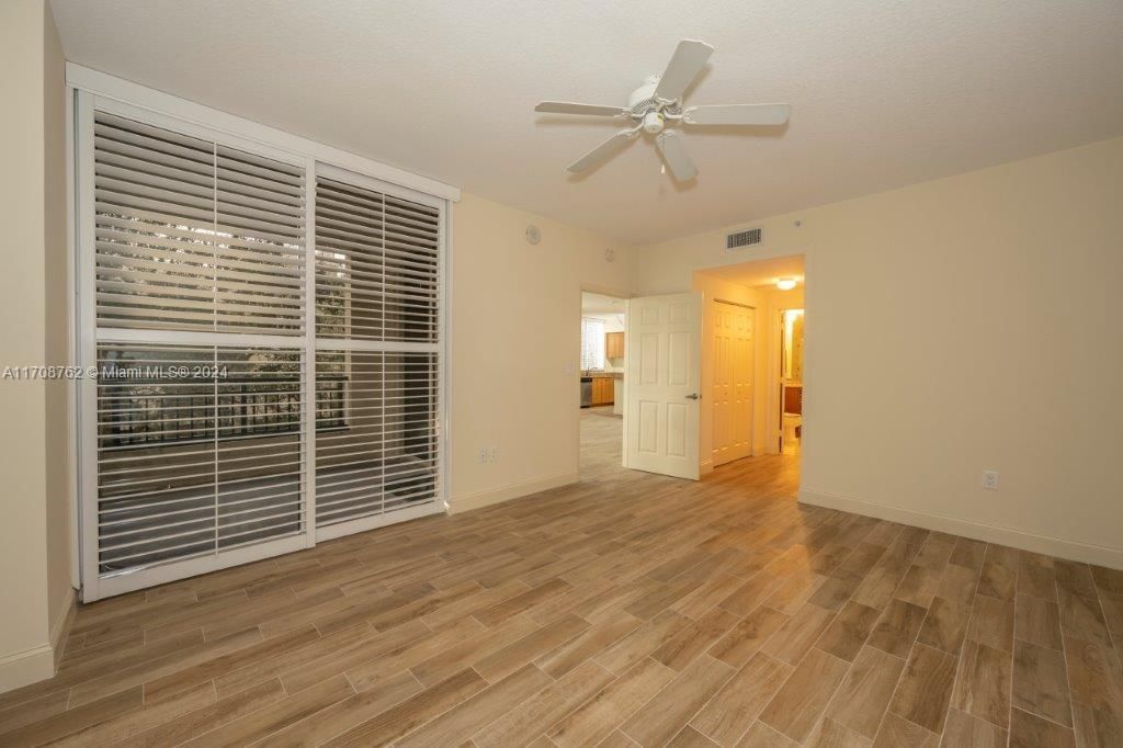 For Rent: $3,300 (2 beds, 2 baths, 1338 Square Feet)