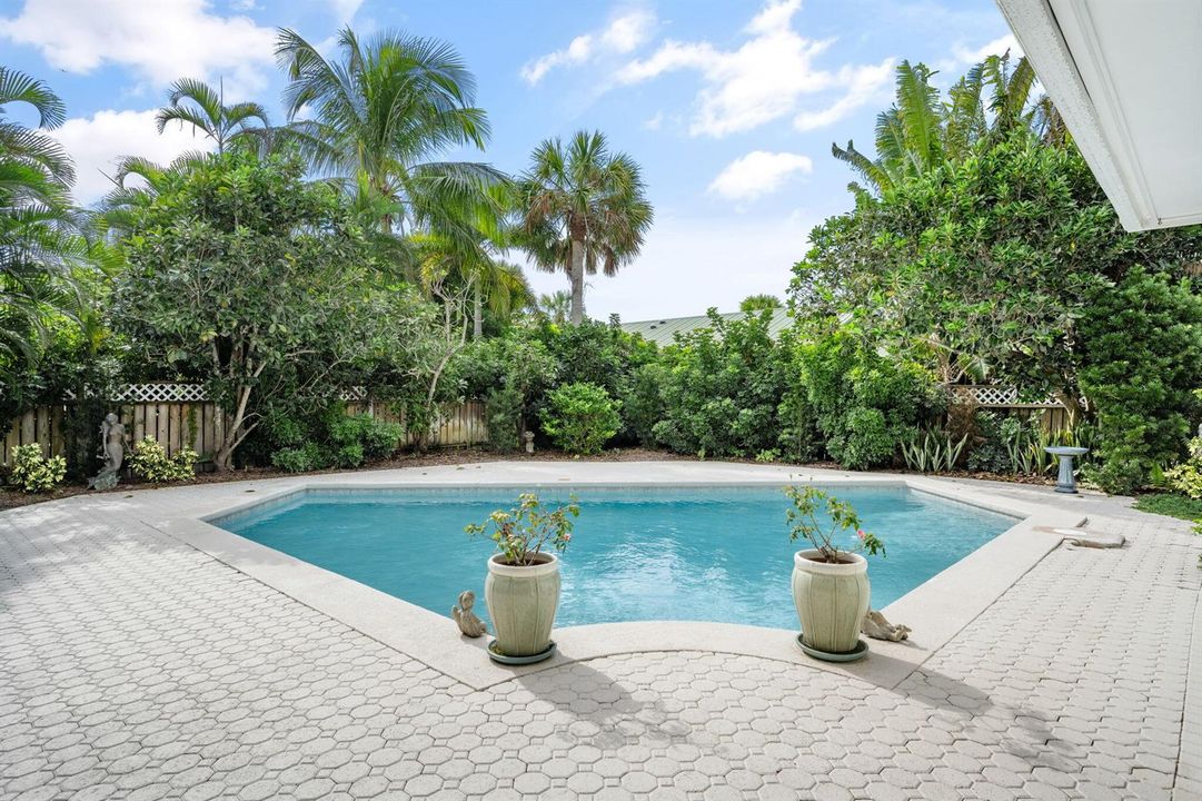 38-web-or-mls-3645 Ocean Dr-38