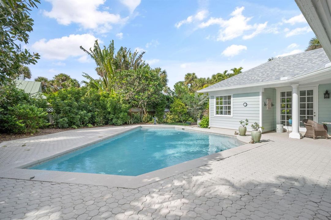 37-web-or-mls-3645 Ocean Dr-37