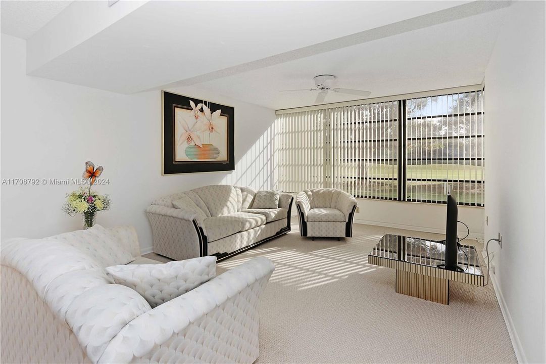 Living room area, view of golf course