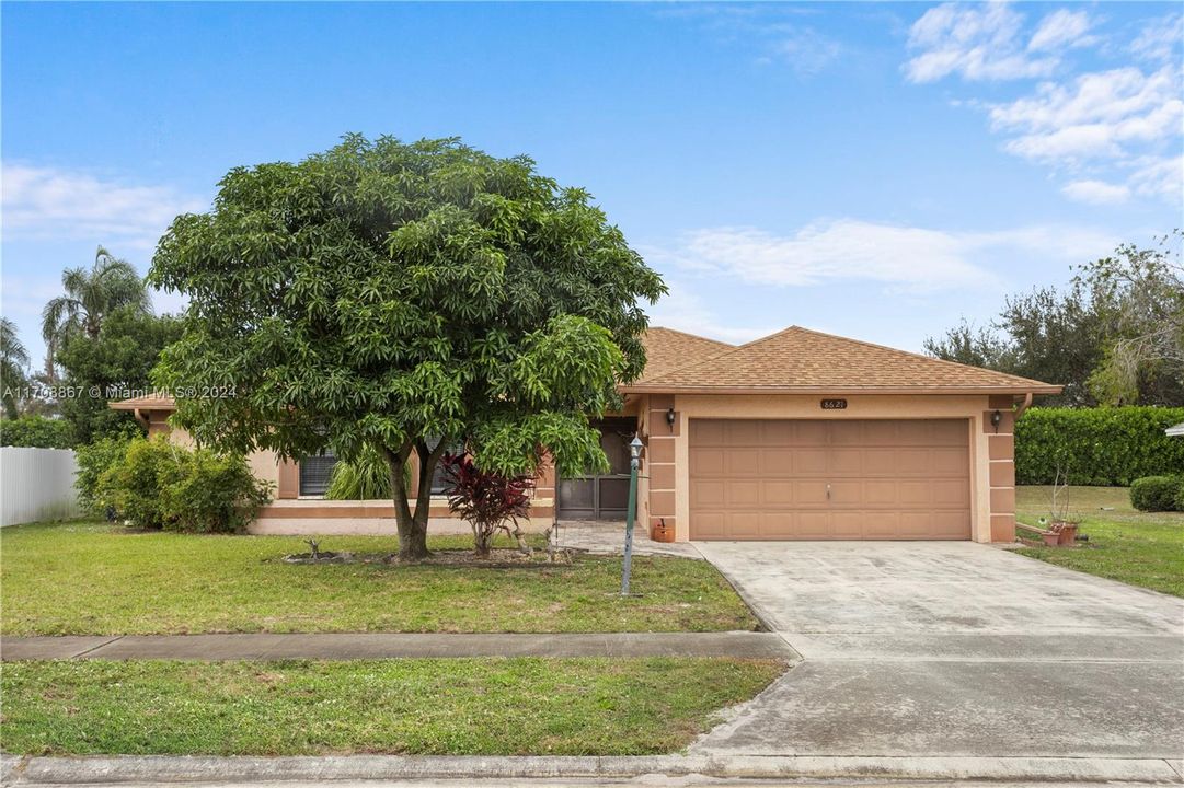 For Sale: $495,000 (2 beds, 2 baths, 1644 Square Feet)