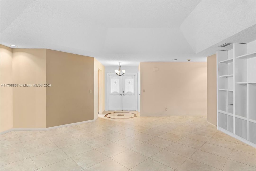 For Sale: $495,000 (2 beds, 2 baths, 1644 Square Feet)