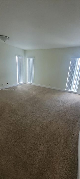 For Rent: $2,600 (3 beds, 2 baths, 1500 Square Feet)