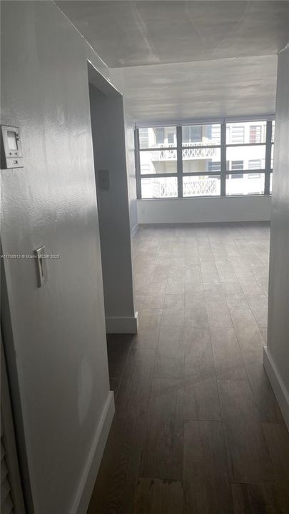 For Rent: $3,400 (2 beds, 2 baths, 1045 Square Feet)