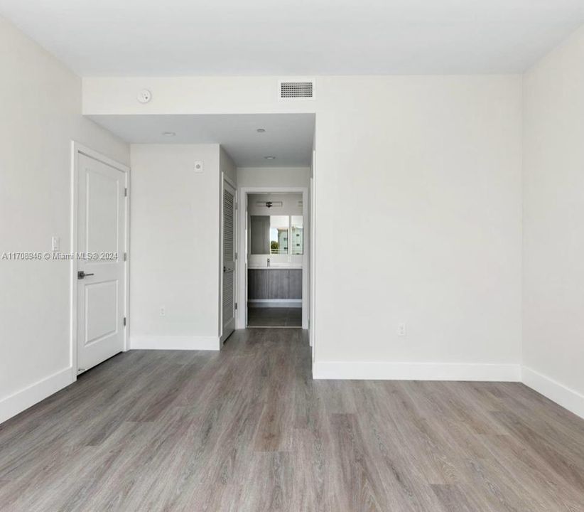 For Sale: $649,999 (2 beds, 2 baths, 1170 Square Feet)