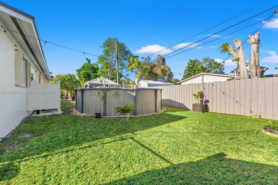 For Sale: $710,000 (4 beds, 2 baths, 1957 Square Feet)