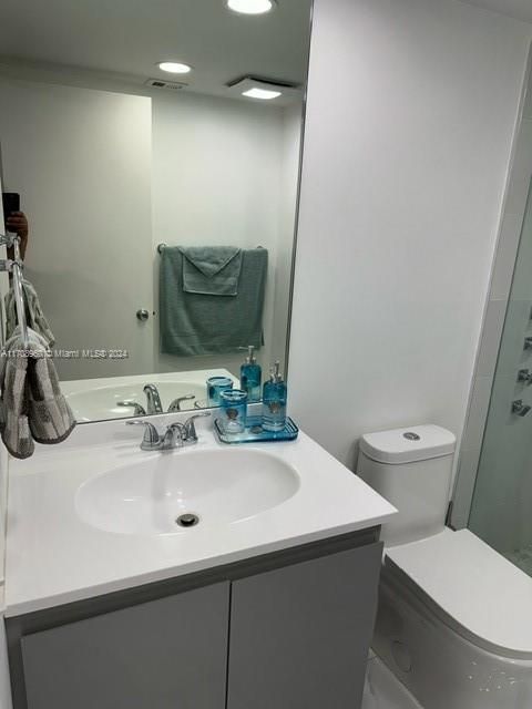 2nd bathroom