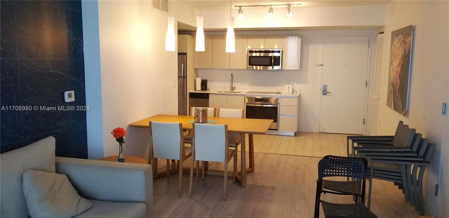 En Venta: $495,000 (2 camas, 2 baños, 1028 Pies cuadrados)