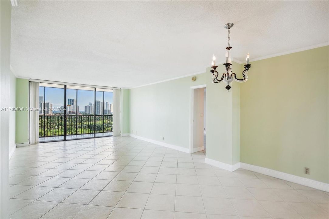 For Sale: $319,000 (2 beds, 2 baths, 1313 Square Feet)