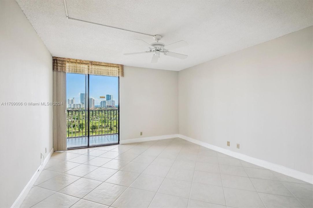 For Sale: $319,000 (2 beds, 2 baths, 1313 Square Feet)