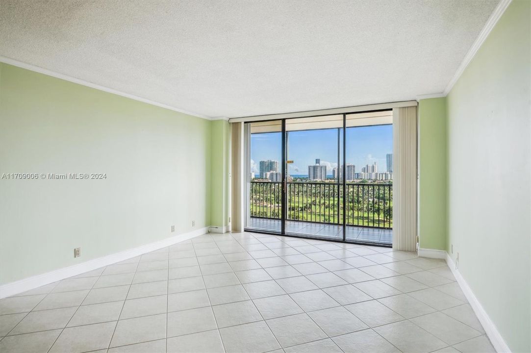 For Sale: $319,000 (2 beds, 2 baths, 1313 Square Feet)