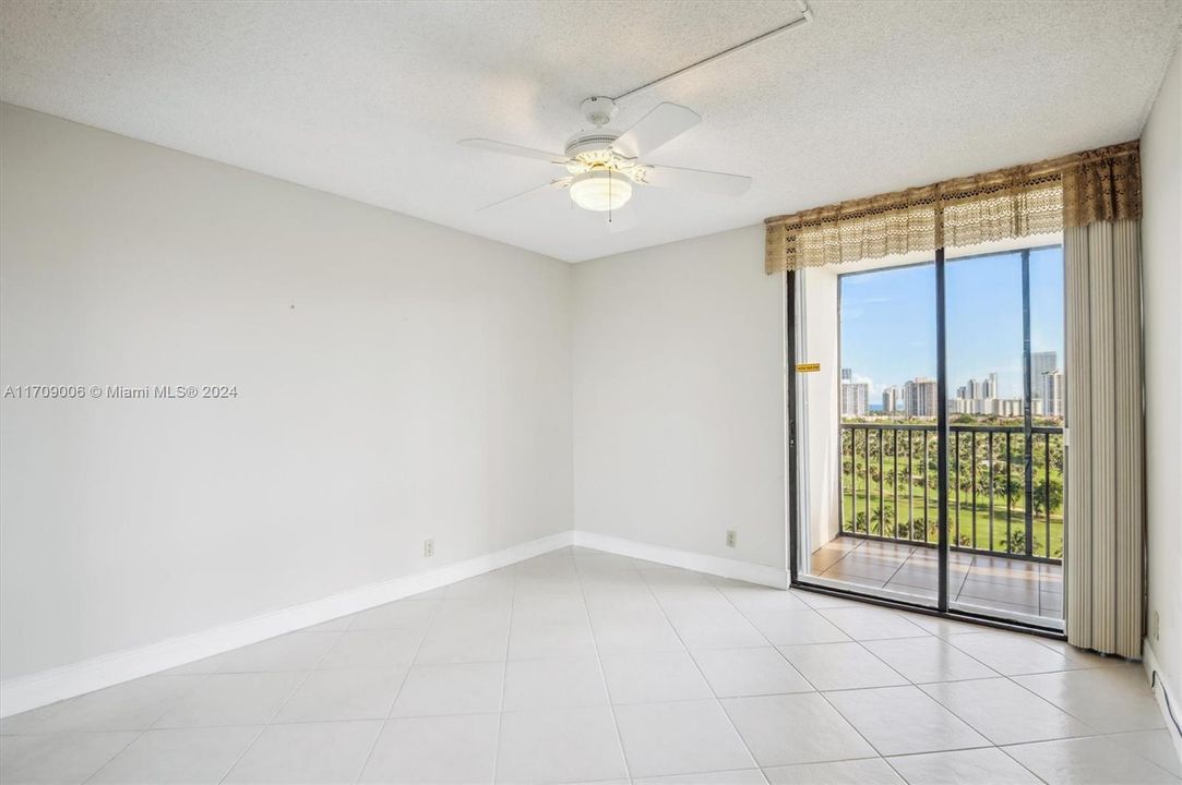 For Sale: $319,000 (2 beds, 2 baths, 1313 Square Feet)