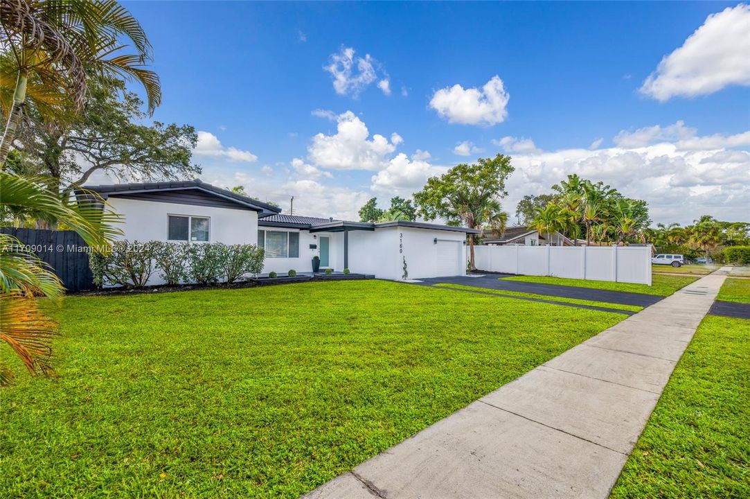 For Sale: $630,000 (3 beds, 2 baths, 1574 Square Feet)