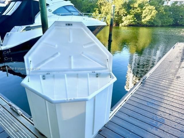 待售: $269,000 (没有数据)