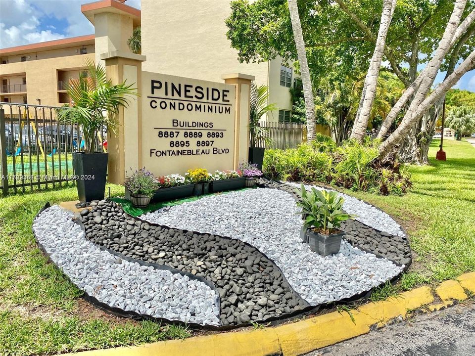 Active With Contract: $269,000 (2 beds, 2 baths, 1171 Square Feet)