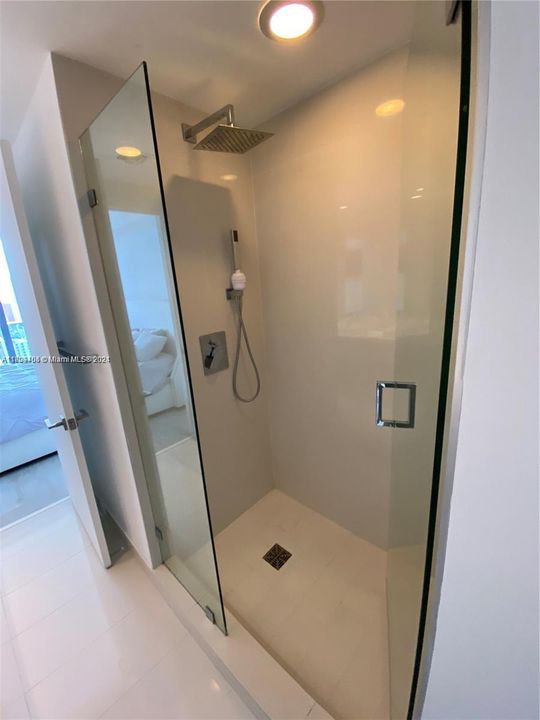 Active With Contract: $5,650 (2 beds, 2 baths, 1048 Square Feet)