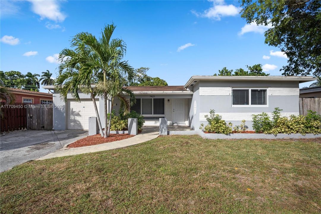 For Sale: $469,900 (3 beds, 2 baths, 1537 Square Feet)