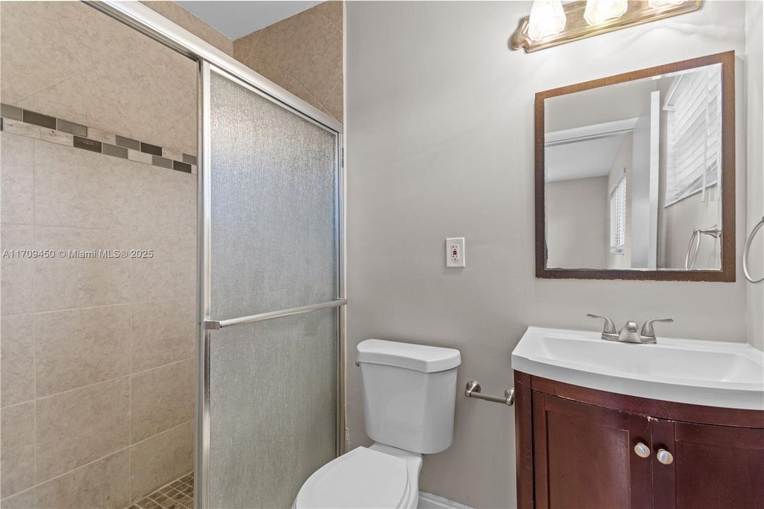 For Sale: $469,900 (3 beds, 2 baths, 1537 Square Feet)