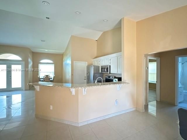 For Sale: $639,900 (3 beds, 2 baths, 1571 Square Feet)