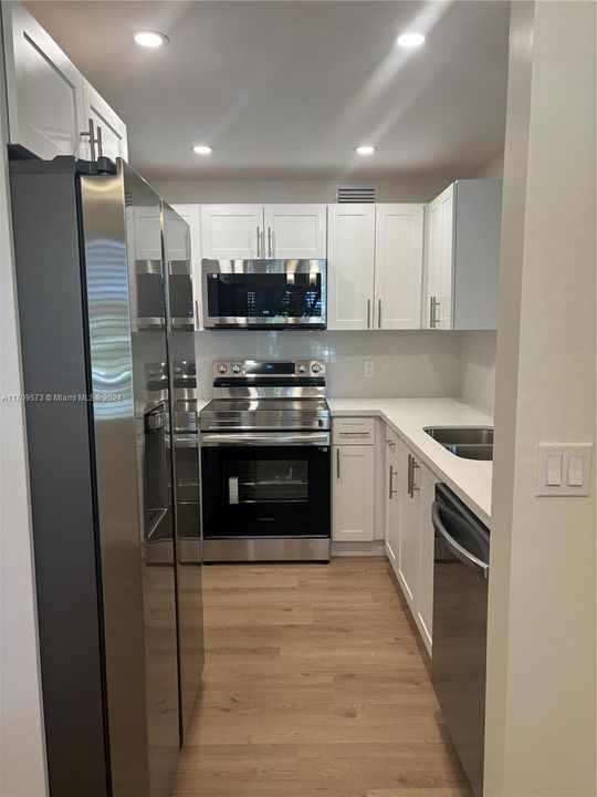 For Rent: $2,000 (2 beds, 2 baths, 1044 Square Feet)