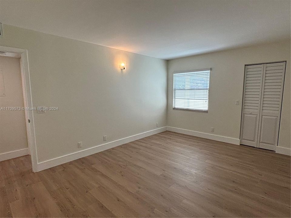 For Rent: $2,000 (2 beds, 2 baths, 1044 Square Feet)