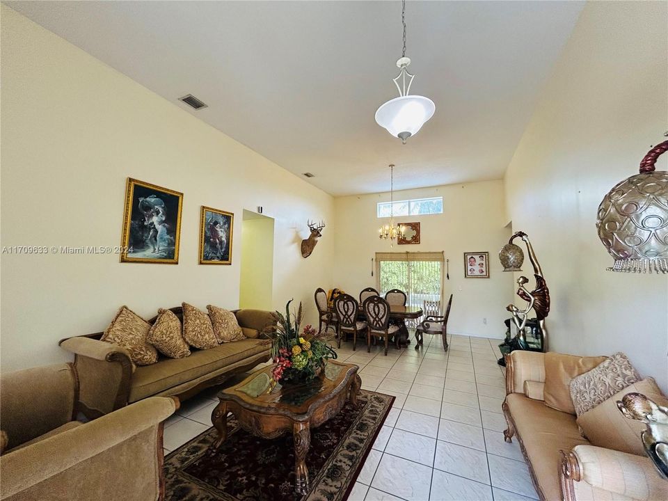 For Sale: $745,000 (4 beds, 2 baths, 1983 Square Feet)