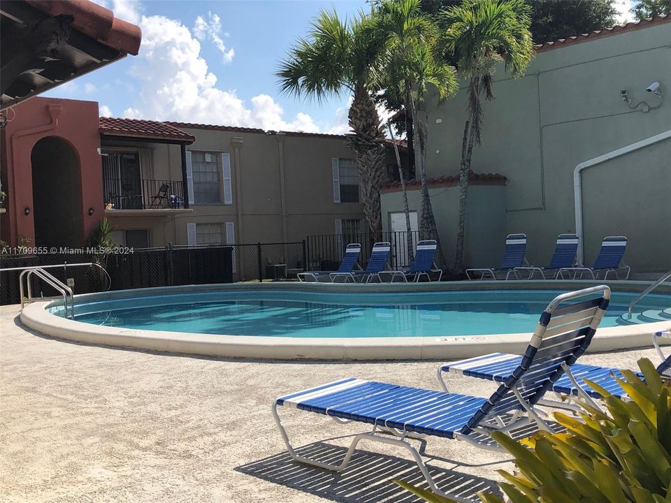 Recently Rented: $2,000 (1 beds, 1 baths, 709 Square Feet)