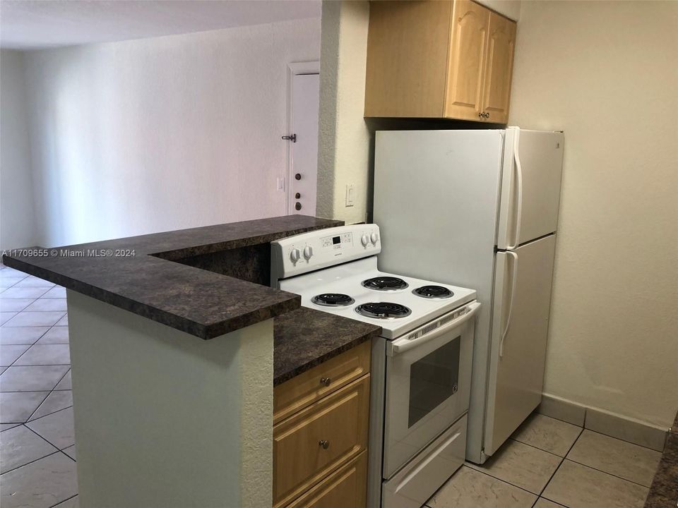 Recently Rented: $2,000 (1 beds, 1 baths, 709 Square Feet)