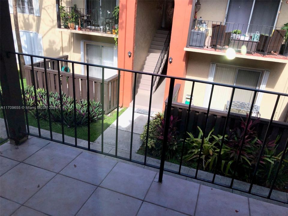 Recently Rented: $2,000 (1 beds, 1 baths, 709 Square Feet)