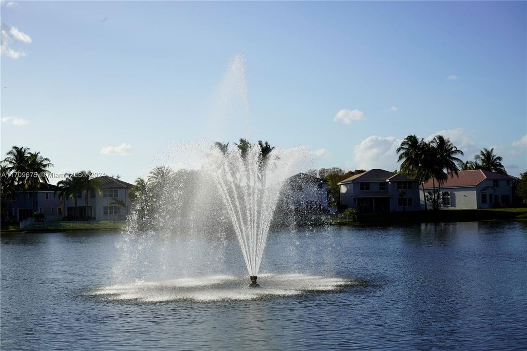 For Sale: $674,999 (3 beds, 2 baths, 2088 Square Feet)