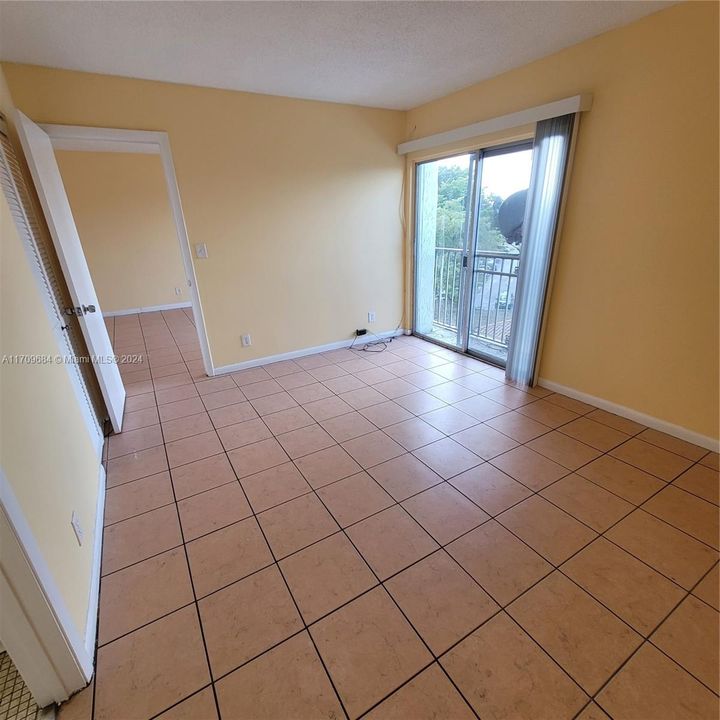 For Rent: $2,250 (2 beds, 2 baths, 832 Square Feet)