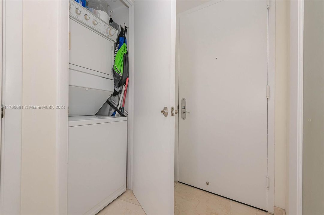 En Venta: $730,000 (2 camas, 1 baños, 1086 Pies cuadrados)