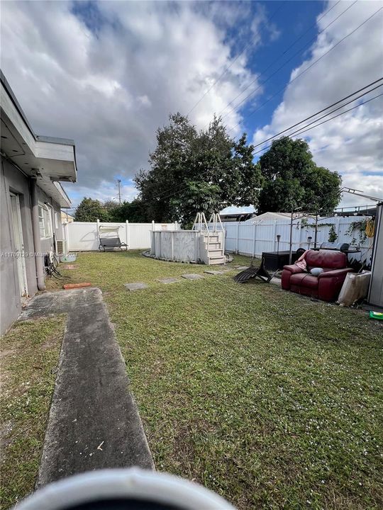 For Sale: $485,000 (3 beds, 2 baths, 1722 Square Feet)