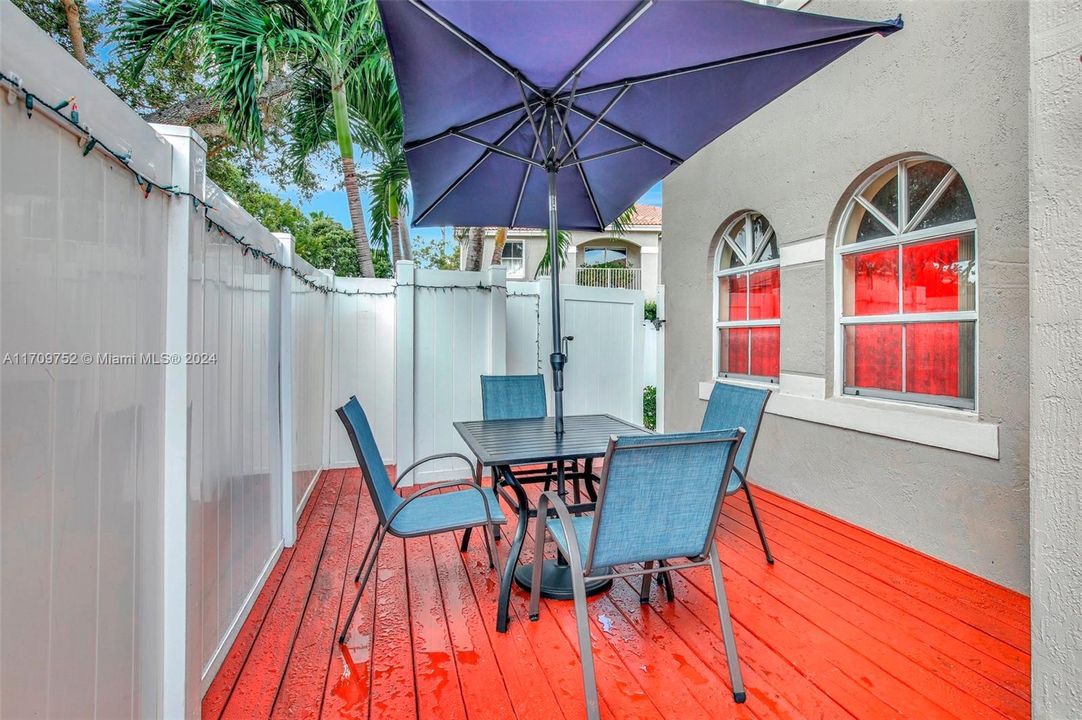 For Sale: $482,500 (3 beds, 2 baths, 1547 Square Feet)