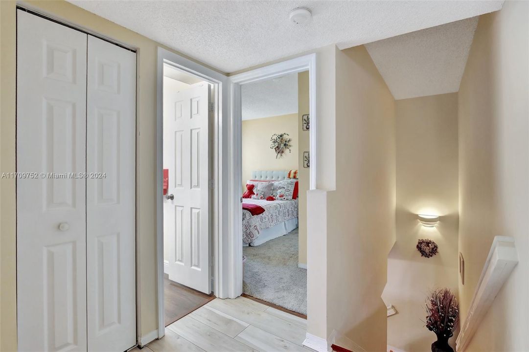 For Sale: $482,500 (3 beds, 2 baths, 1547 Square Feet)