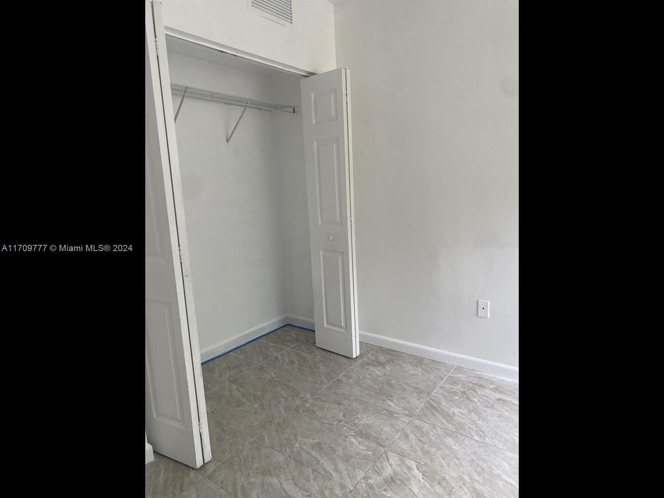 For Rent: $2,600 (3 beds, 2 baths, 1140 Square Feet)