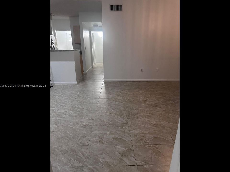 For Rent: $2,600 (3 beds, 2 baths, 1140 Square Feet)