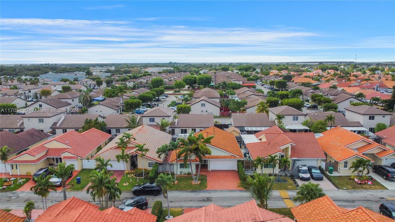 For Sale: $670,000 (3 beds, 2 baths, 1586 Square Feet)