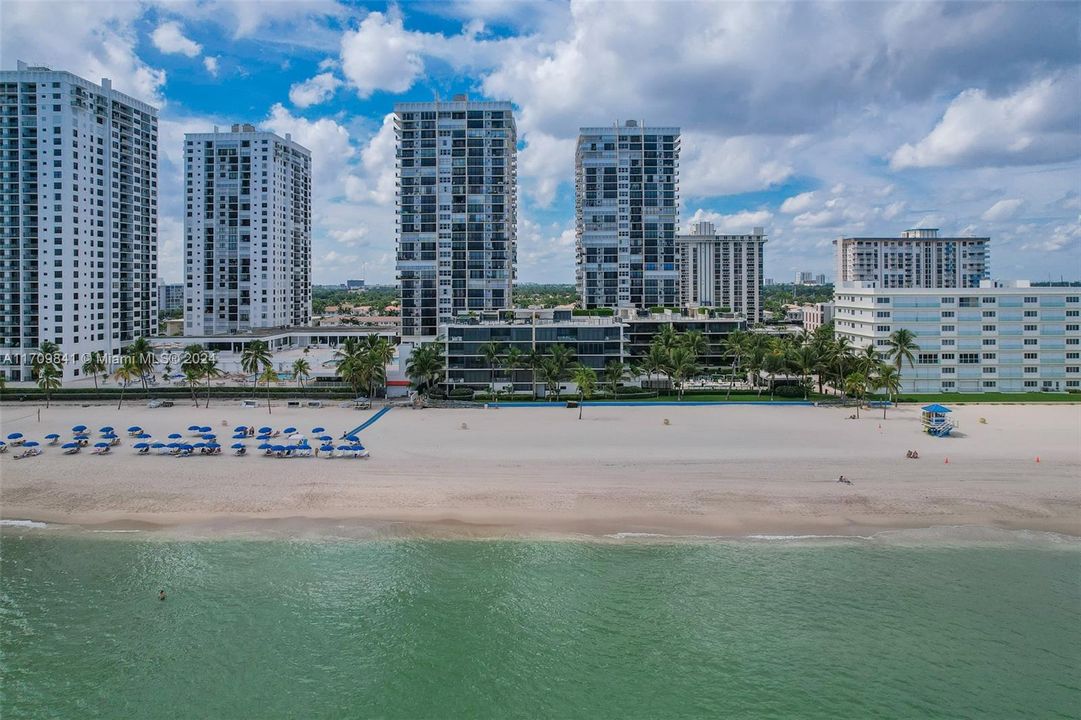 For Sale: $3,450,000 (3 beds, 3 baths, 2606 Square Feet)