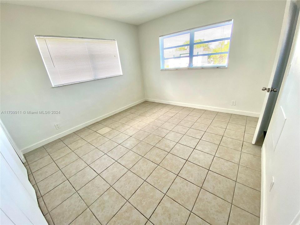 For Rent: $1,650 (1 beds, 1 baths, 576 Square Feet)