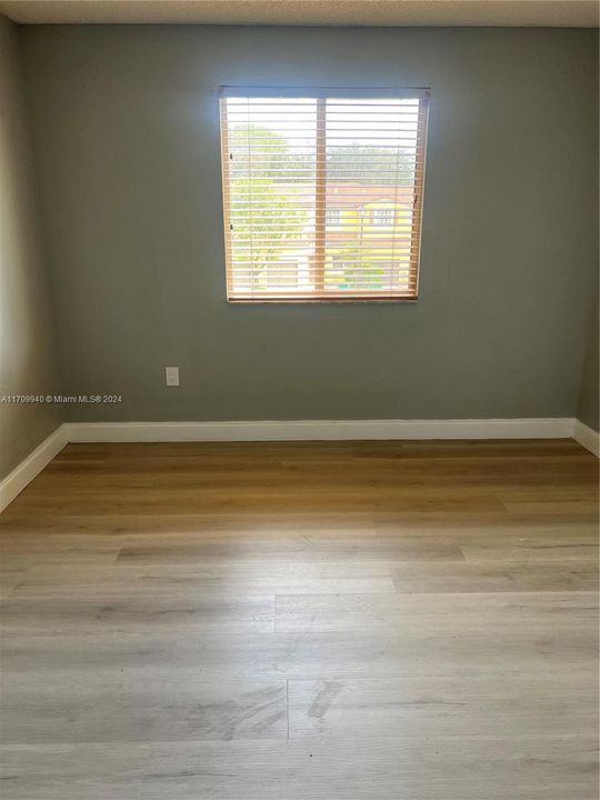 For Rent: $3,100 (3 beds, 2 baths, 1462 Square Feet)